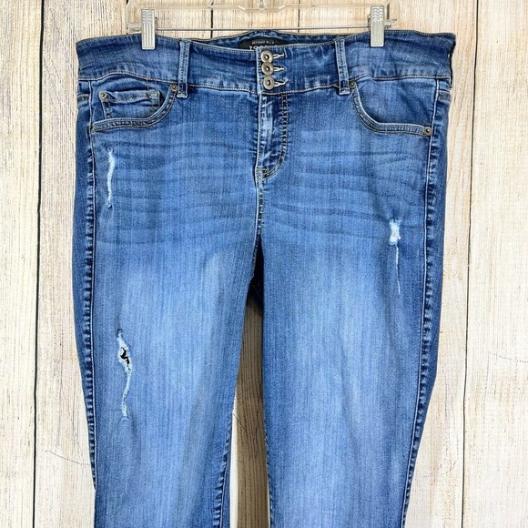 Torrid Premium Womens Bombshell Jeans Blue Distressed Stretchy Plus Size 22R - Picture 3 of 12